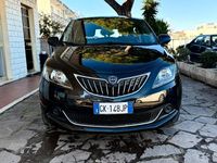 Usata Lancia Ypsilon Silver 69 CV (50 kW) 2022 Nero Utilitaria