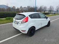 Usata Ford Fiesta Titanium 95 CV (69 kW) 2014 Bianco Berlina