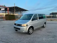 Usata VW Multivan 140 CV (102 kW) 2010 Grigio Monovolume