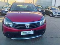 Usata Dacia Sandero 75 CV (55 kW) 2012 Rosso Utilitaria