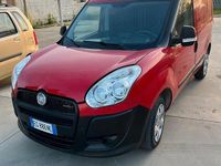 Usata Fiat Doblò 90 CV (66 kW) 2011 Rosso Monovolume