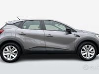 Usata Renault Captur Zen 145 CV (106 kW) 2022 Grigio SUV
