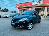 Usata Lancia Ypsilon Gold 95 CV (69 kW) 2016 Blu Utilitaria