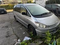 Begagnad Toyota Previa 116 HK (85 kW) 2003 Grå Minibuss