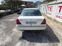 Usata Mercedes C200 192 CV (141 kW) 1997 Bianco Berlina