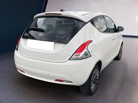 Usata Lancia Ypsilon Gold 70 CV (51 kW) 2021 Bianco Utilitaria