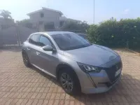 Usata Peugeot e-208 Allure 56 kW (77 CV) 2021 Utilitaria
