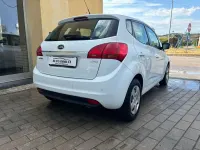 Usata Kia Venga 90 CV (66 kW) 2015 Bianco Utilitaria