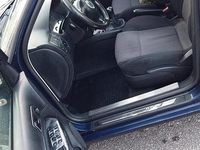 Usata VW Golf IV R 75 CV (55 kW) 2000 Blu Utilitaria