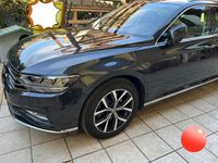 Usata VW Passat Executive 200 CV (147 kW) 2021 Grigio Station wagon