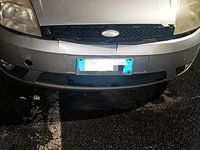 Usata Ford Fiesta 68 CV (50 kW) 2003 Grigio Utilitaria