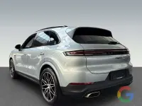 Usata Porsche Cayenne 470 CV (345 kW) 2024 Argento SUV