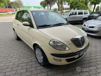 Usata Lancia Ypsilon 60 CV (44 kW) 2005 Beige Utilitaria