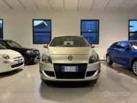 Usata Renault Scenic E-Tech Luxe 110 CV (80 kW) 2010 Grigio Monovolume