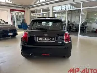Usata Mini ONE 102 CV (75 kW) 2020 Nero Utilitaria