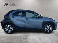 Usata Toyota Aygo X Lounge 72 CV (52 kW) 2025 Persian salt & black SUV