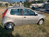 Usata Fiat Punto 80 CV (58 kW) 2001 Grigio Berlina