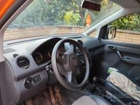 Begagnad VW Caddy 102 HK (75 kW) 2013 Minibuss