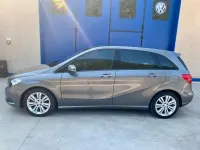 Usata Mercedes B200 Executive 136 CV (100 kW) 2014 Antracite metallizzato Utilitaria