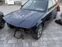 Usata BMW 318 115 CV (84 kW) 1995 Bluazzurro Berlina