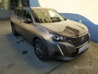 Begagnad Peugeot 2008 Active 131 HK (96 kW) 2022 Grå SUV
