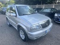 Second-hand Suzuki Grand Vitara 94 CP (69 kW) 2003 Argintiu SUV