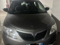 Usata Lancia Ypsilon 69 CV (50 kW) 2017 Grigio Utilitaria