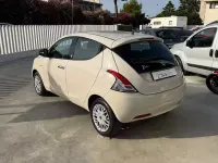 Usata Lancia Ypsilon Gold 69 CV (50 kW) 2018 Bianco Utilitaria