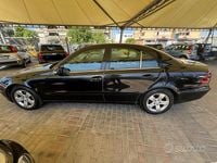 Usata Mercedes E220 Classic 150 CV (110 kW) 2004 Nero Berlina