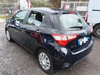 Usata Toyota Yaris Hybrid Business Edition 73 CV (53 kW) 2019 Blu Berlina