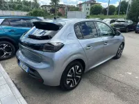 Usata Peugeot 208 Allure 101 CV (74 kW) 2025 Grigio Utilitaria