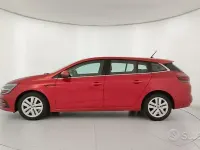 Usata Renault Mégane GrandTour Equilibre 116 CV (85 kW) 2023 Rosso Station wagon
