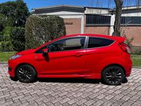 Usata Ford Fiesta ST-Line 75 CV (55 kW) 2017 Rosso Utilitaria