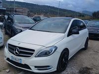 Usata Mercedes B200 Premium 135 CV (99 kW) 2013 Bianco Monovolume