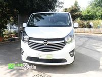 Usata Opel Vivaro 145 CV (106 kW) 2016 Bianco Monovolume