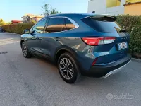 Usata Ford Kuga Titanium 120 CV (88 kW) 2020 Blu/azzurro SUV