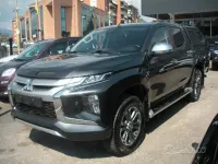 Usata Mitsubishi L200 Intense 150 CV (110 kW) 2022 Grigio Pick-up