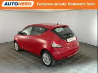 Usata Lancia Ypsilon Gold 70 CV (51 kW) 2016 Rosso Utilitaria