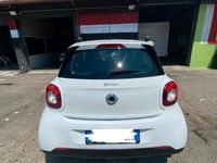 Usata Smart ForFour 71 CV (52 kW) 2016 Bianco Utilitaria