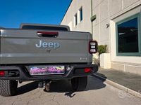 Usata Jeep Gladiator Overland 264 CV (194 kW) 2023 Grigio Pick-up