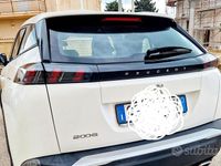 Usata Peugeot 2008 Active 131 CV (96 kW) 2022 Bianco SUV