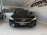 Usata Volvo V60 Business Edition 150 CV (110 kW) 2018 Nero Station wagon