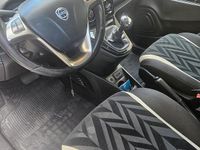 Usata Lancia Ypsilon 85 CV (62 kW) 2016 Bianco Utilitaria