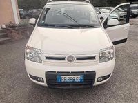 Usata Fiat Panda 4x4 Climbing 75 CV (55 kW) 2011 Bianco Utilitaria