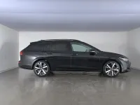 Usata VW Golf VIII Edition 116 CV (85 kW) 2024 Grenadill black metallizzato Station wagon