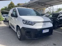 Usata Fiat Doblò 101 CV (74 kW) 2023 Bianco Monovolume