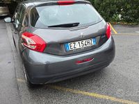 Usata Peugeot 208 Allure 68 CV (50 kW) 2015 Grigio Utilitaria