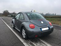 Usata VW New Beetle 101 CV (74 kW) 2002 Grigio Utilitaria
