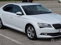 Usata Skoda Superb Executive 120 CV (88 kW) 2016 Bianco Berlina