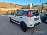 Usata Fiat Panda 4x4 S 85 CV (62 kW) 2020 Bianco Utilitaria